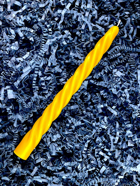 Świeca z wosku pszczelego do świecznika kręcona duża