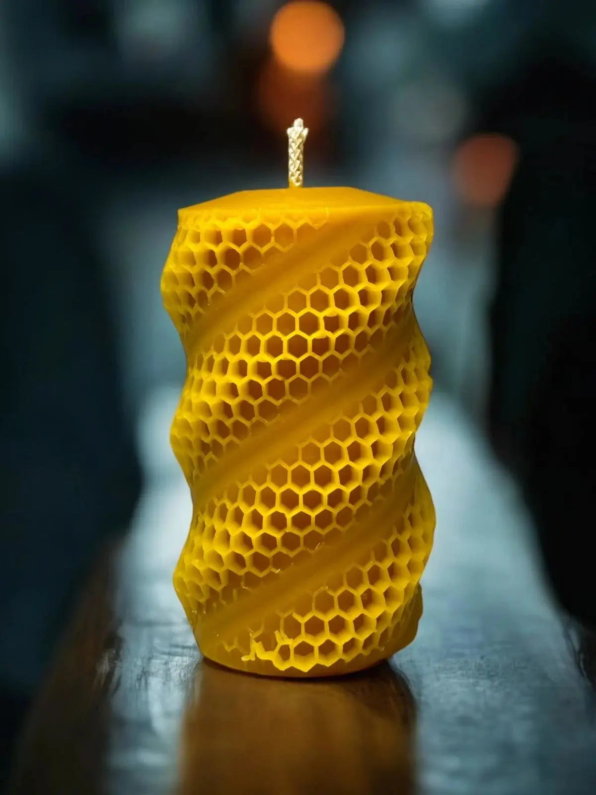 Świeca z wosku pszczele miodowa spiralny plaster miodu Duża Apimel