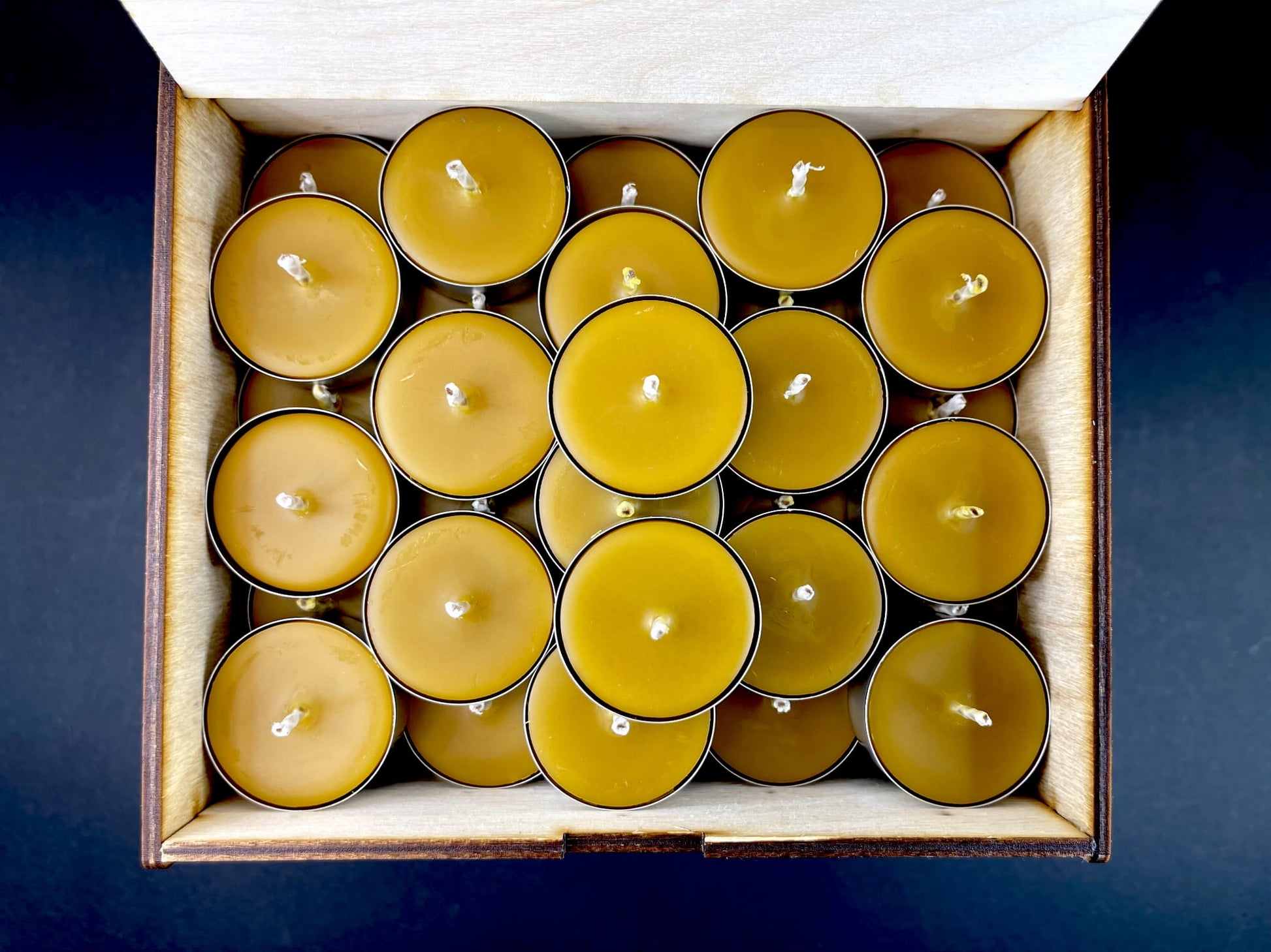 Tealight z wosku pszczelego