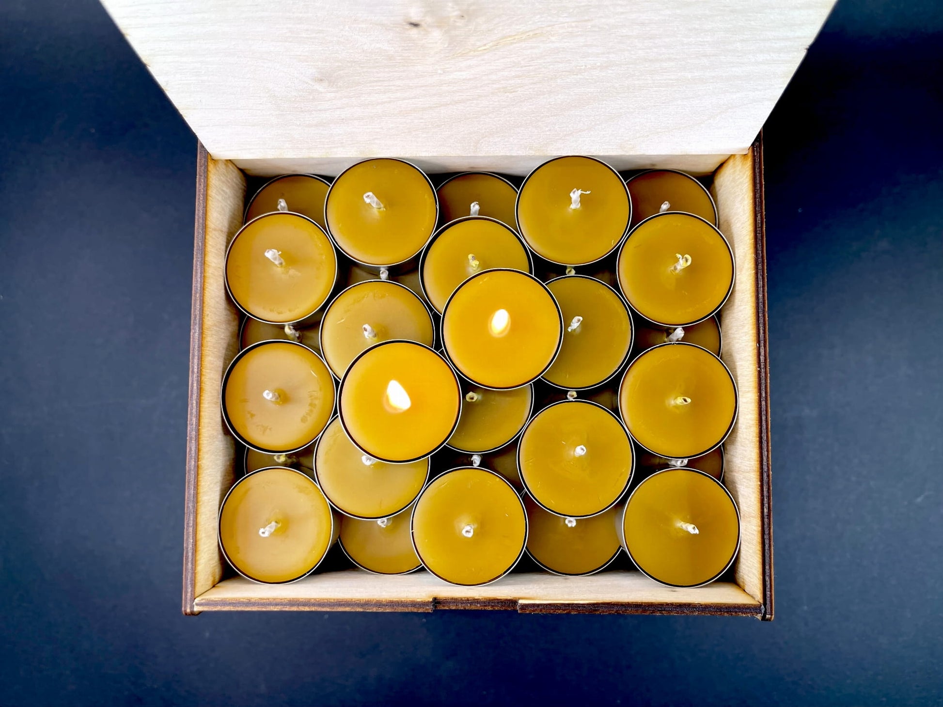 Tealight z wosku pszczelego