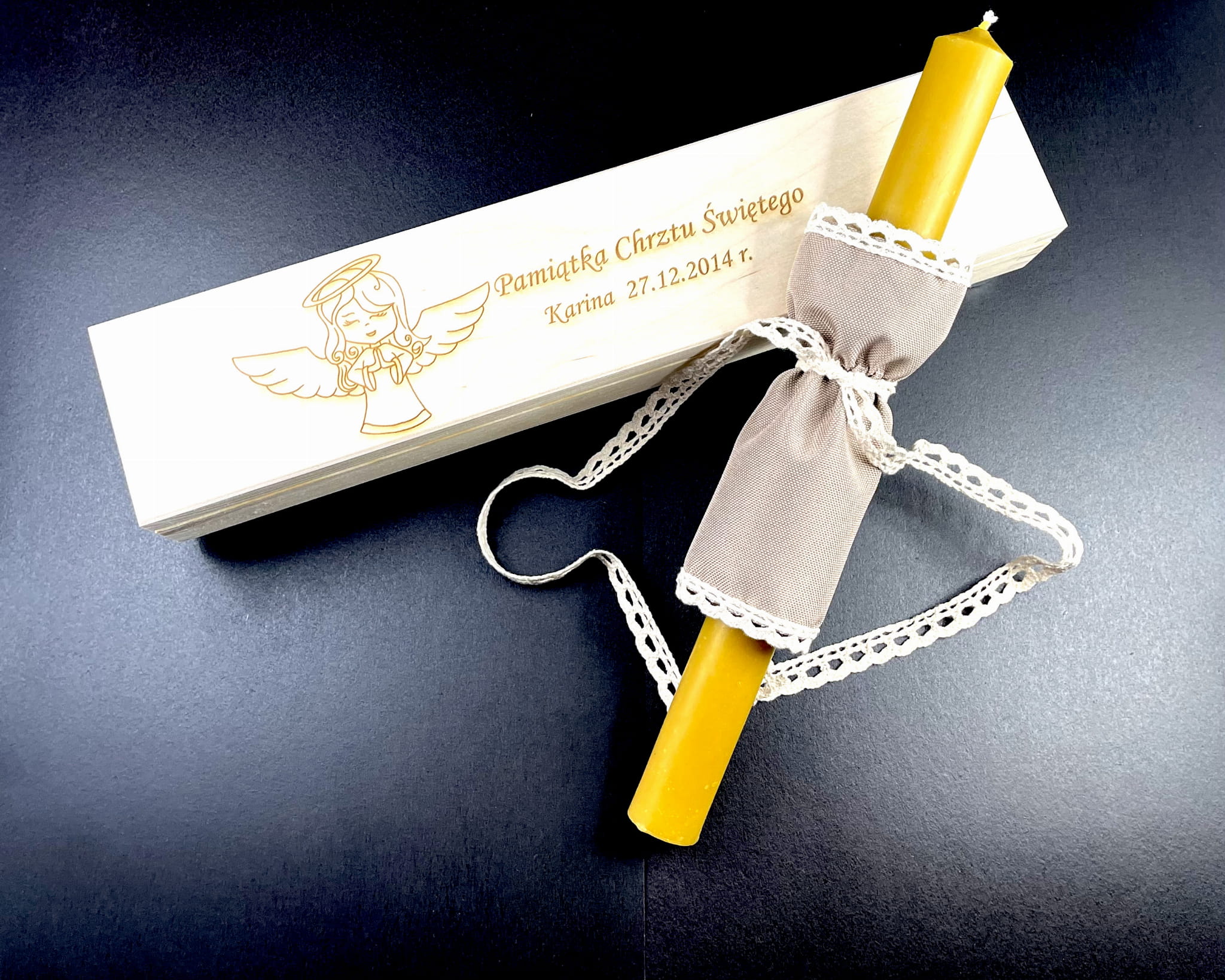 Personalizowane Drewniane Pudełko na Świecę do Chrztu  z gromnica