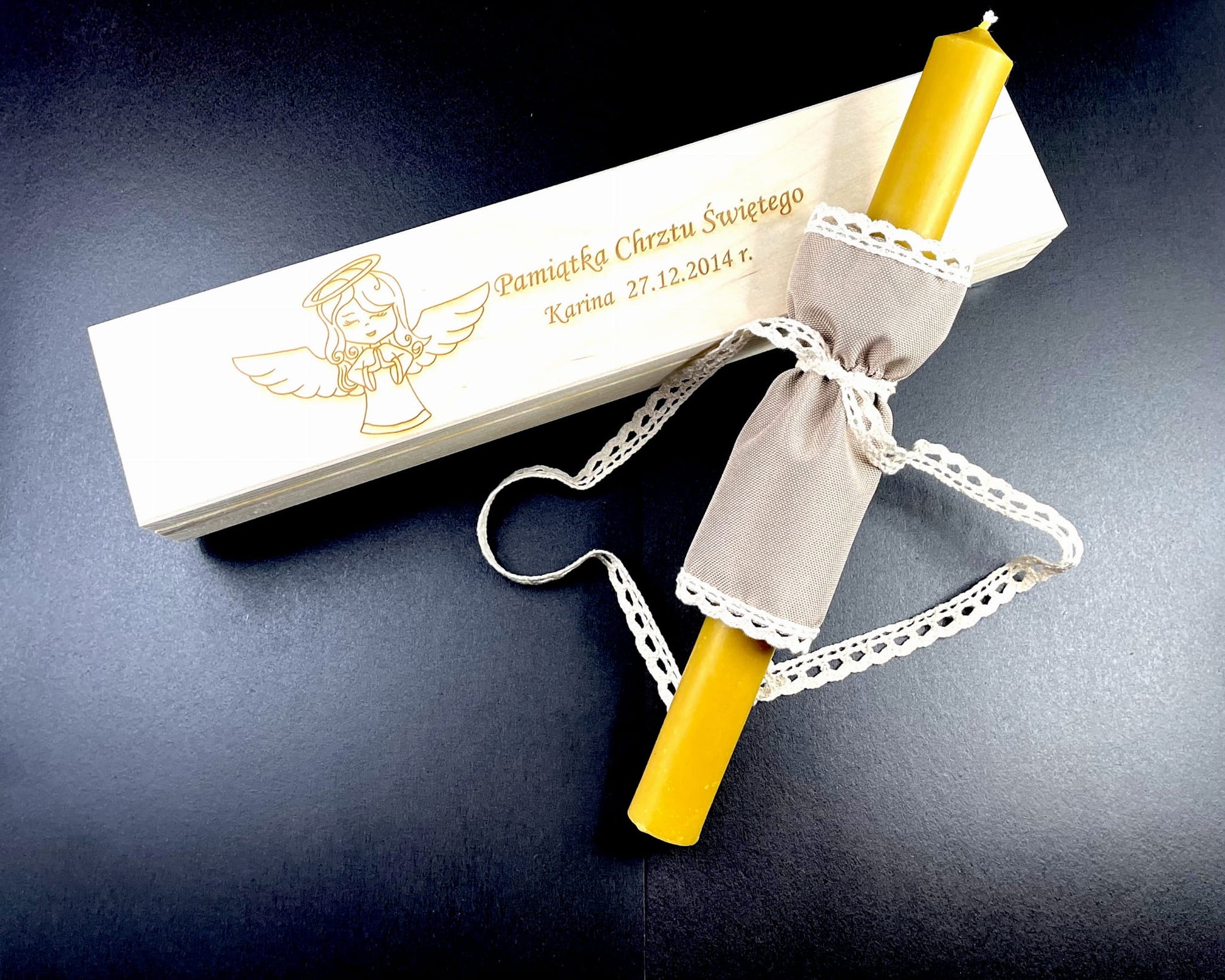 Personalizowane Drewniane Pudełko na Świecę do Chrztu  z gromnica