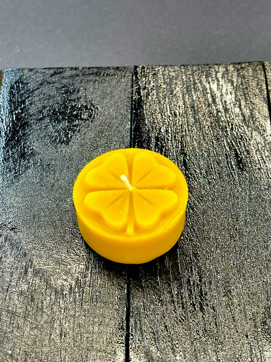 Świeca tealight z wosku pszczelego