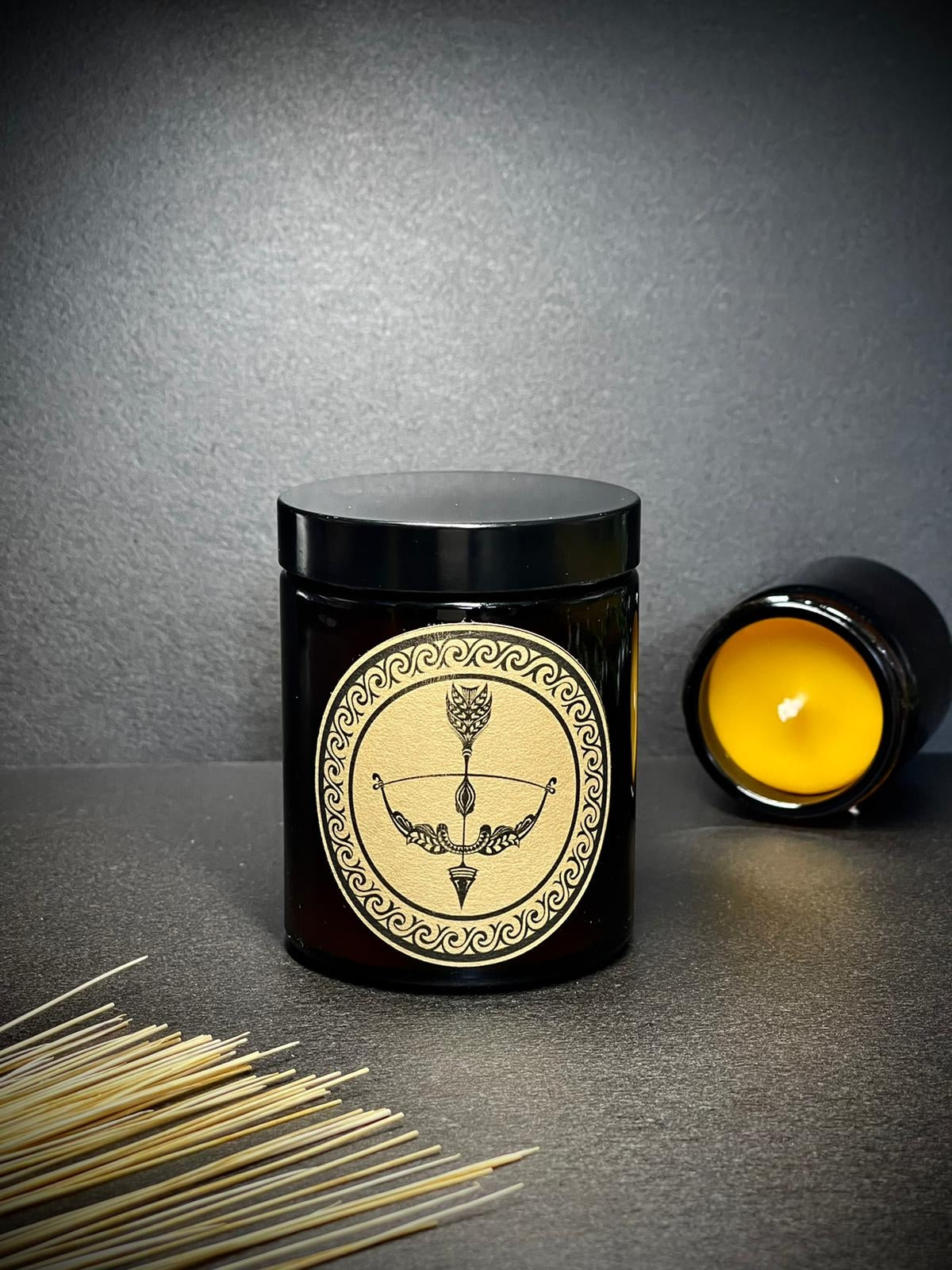 Świeca z wosku pszczelego 180 ml ZNAKI ZODIAKU w szkle Strzelec